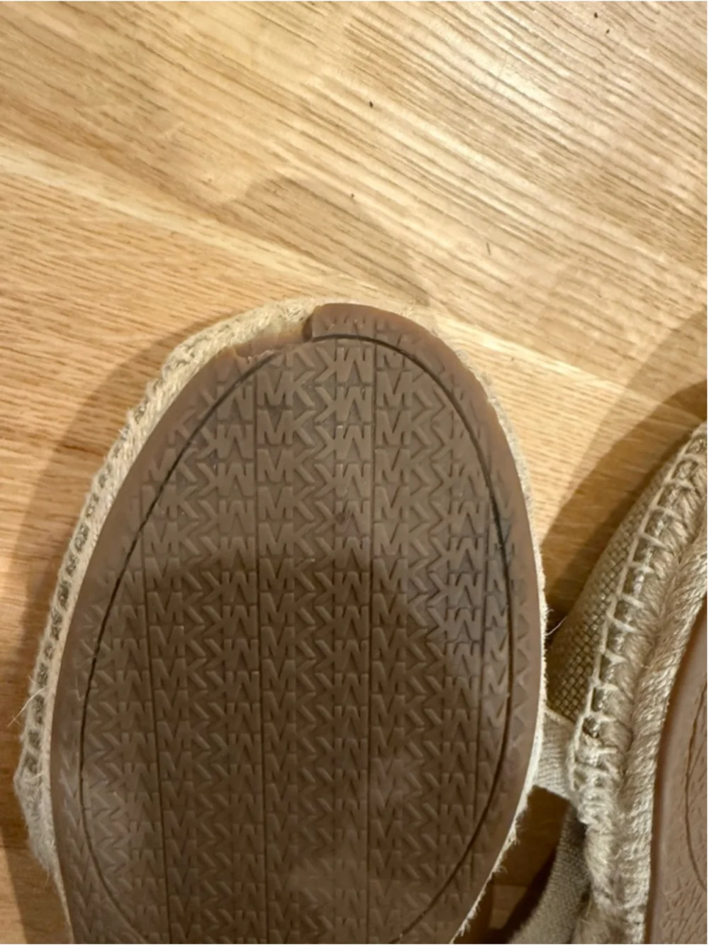 Women's Michael Kors Gold Beige Espadrilles Size 9.5